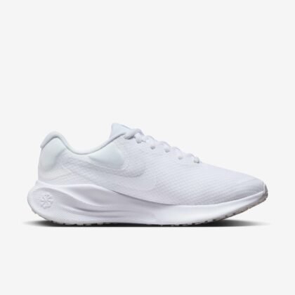 Nike Revolution 7